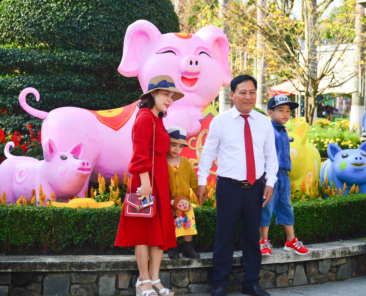 Nguoi dan di le chua ngay dau nam anh 12