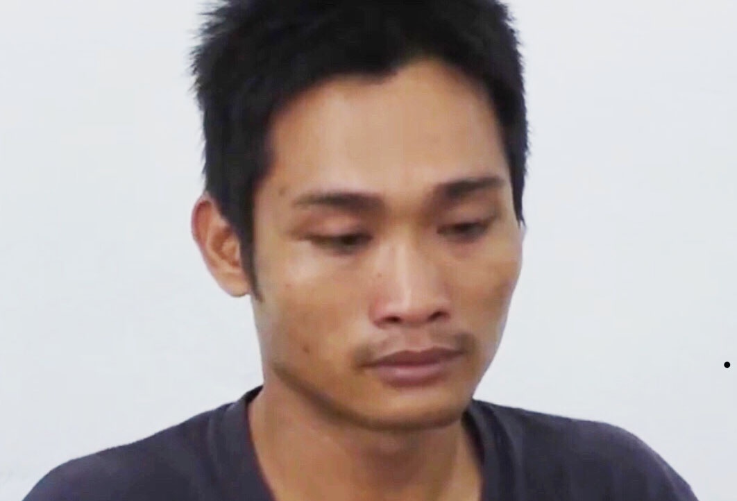 Con gai 8 tuoi nghi bi cha bop co roi nem xuong song Han hinh anh