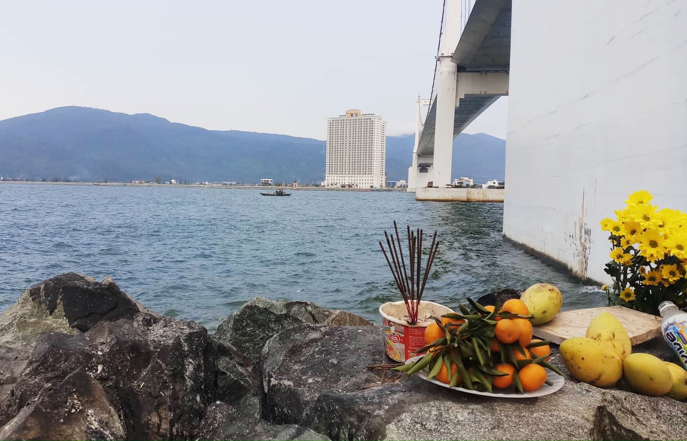 Giet con gai roi nem xac xuong song Han anh 2