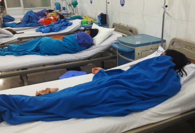 Tiem banh mi bi phat gan 100 trieu sau khi 88 thuc khach nhap vien hinh anh