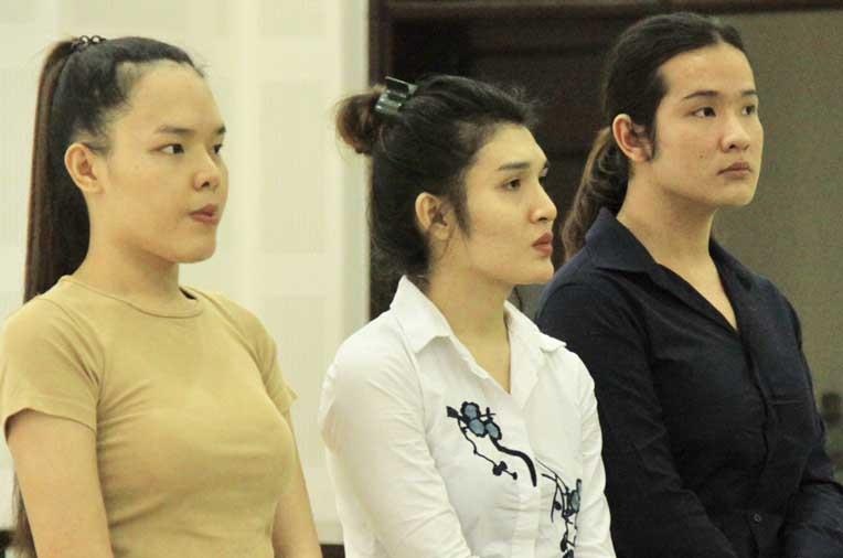 3 nguoi chuyen gioi o Sai Gon phai hau toa hinh anh