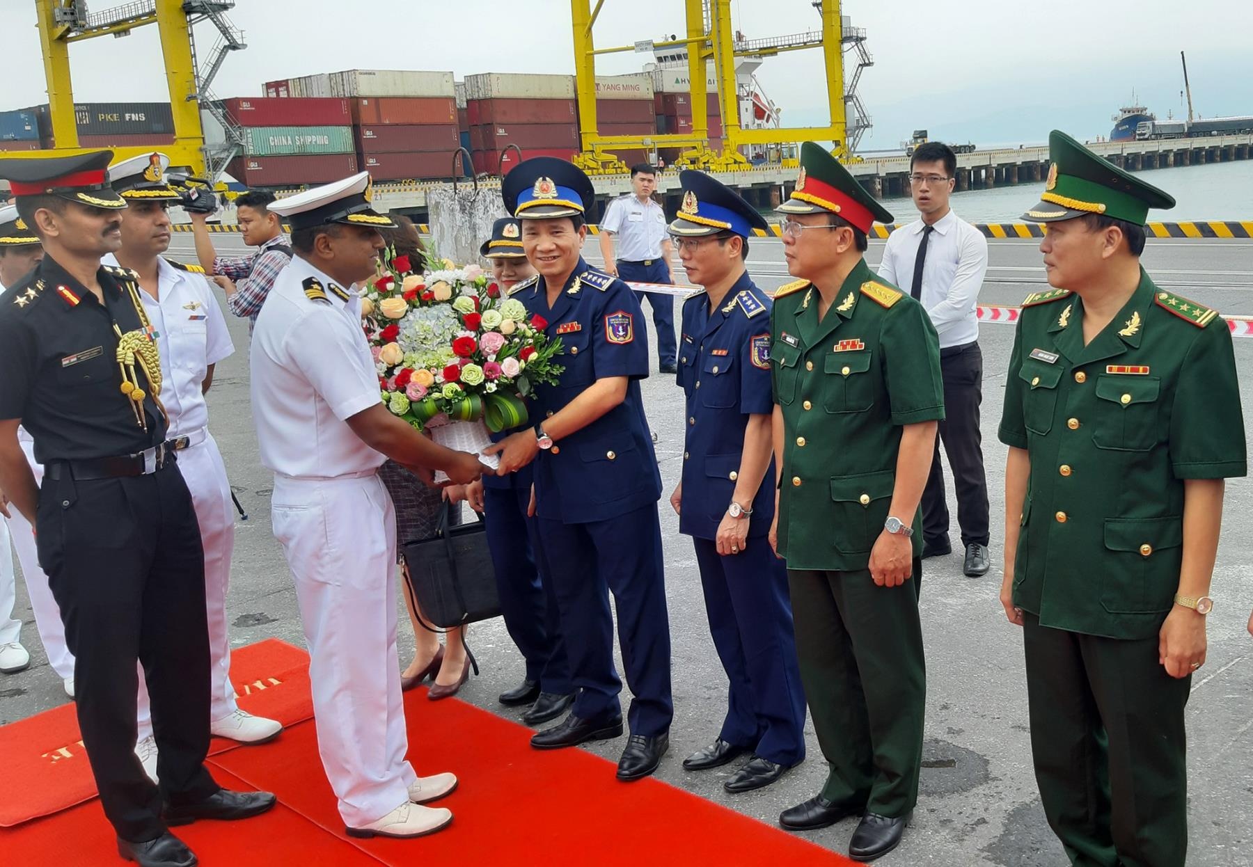 Tàu Ấn Độ đến Đà Nẵng ảnh 2 Tau An Do den Da Nang anh 2