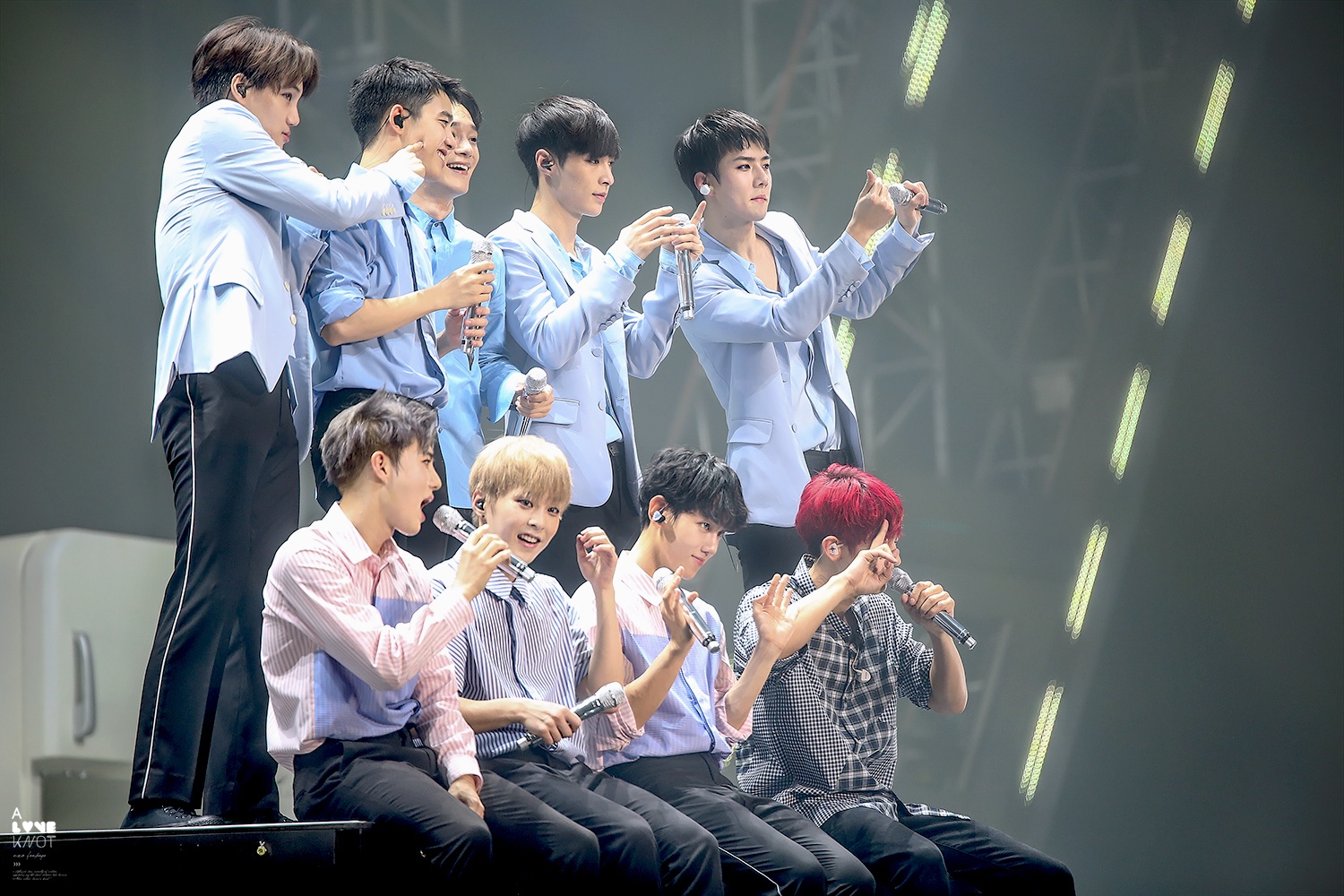 Concert thứ 100 của EXO  ảnh 2 Concert thu 100 cua EXO anh 2