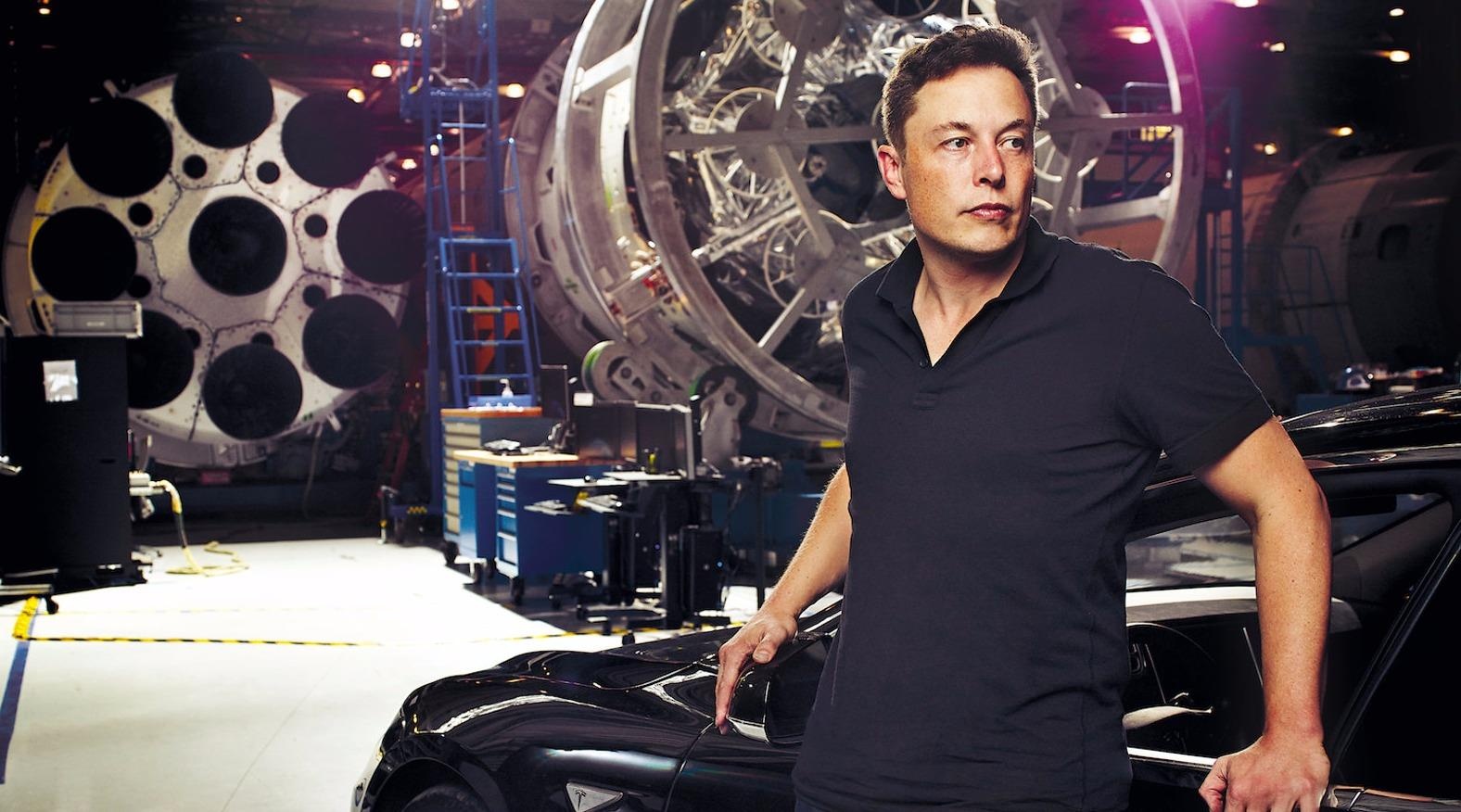 Elon Musk: 'Anh co nghi la toi dien khong?' hinh anh