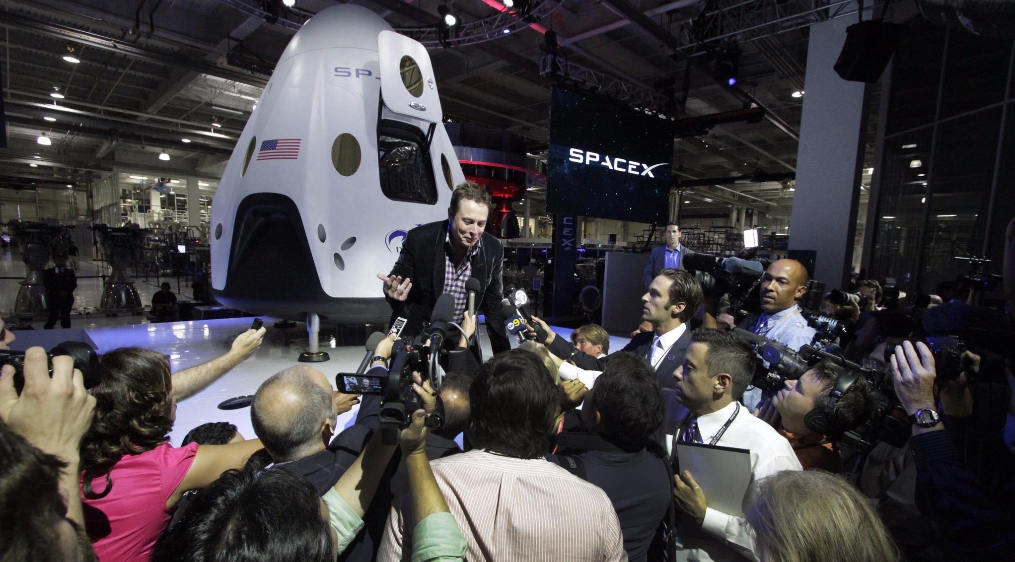 Elon Musk lam viec nhu the nao? hinh anh