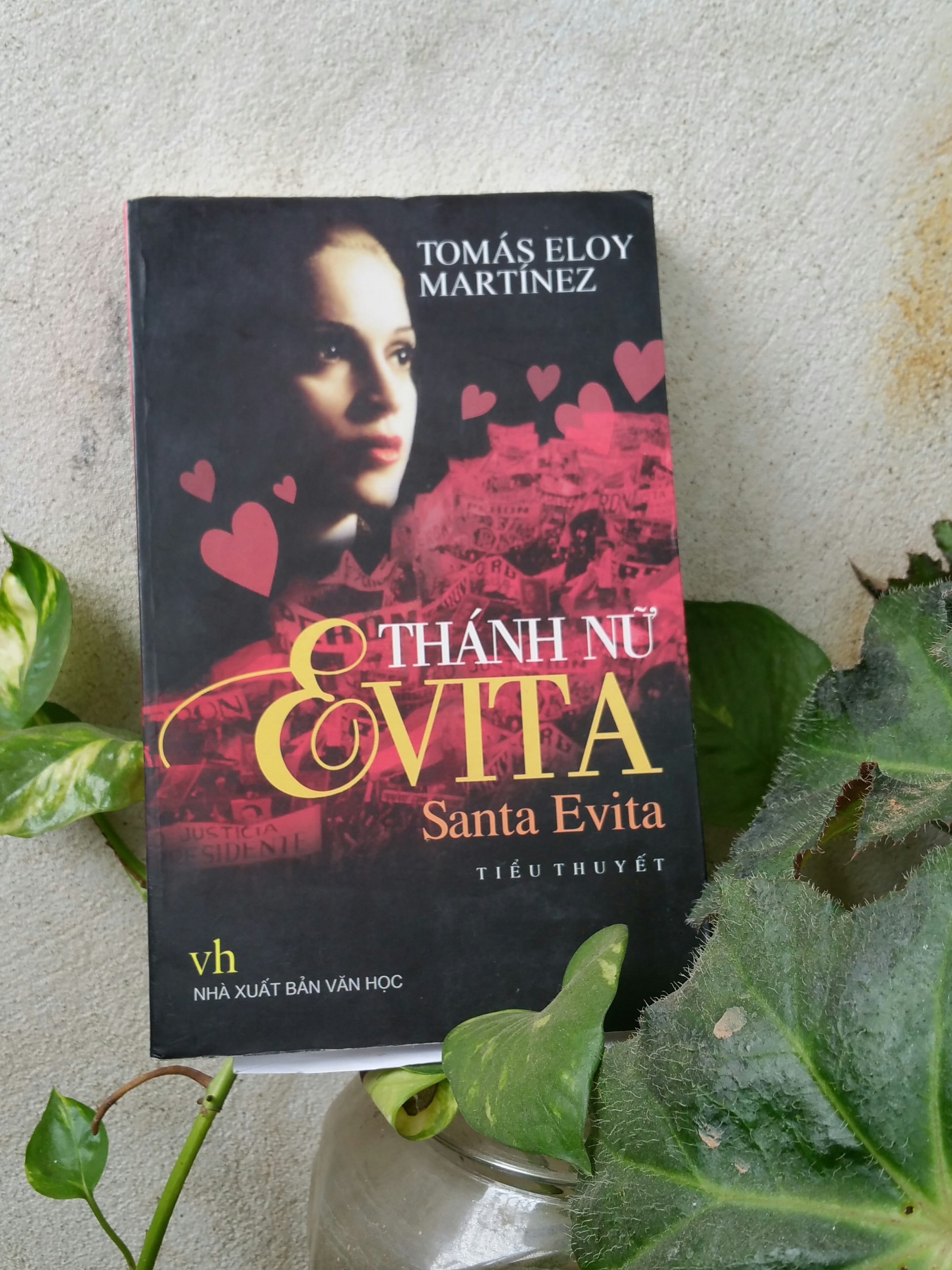 tiểu thuyết về nàng Evita ảnh 1 tieu thuyet ve nang Evita anh 1