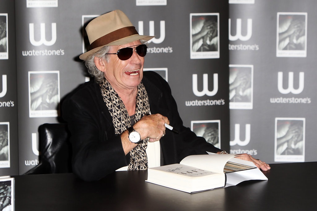 ban quyen sach co gia tri lon anh 10