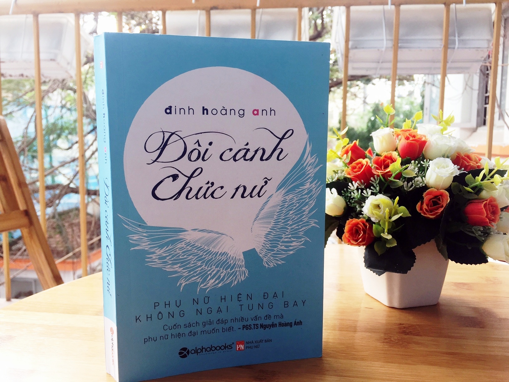 Doi canh Chuc nu:  Tung bay co dong nghia voi hanh phuc?! hinh anh