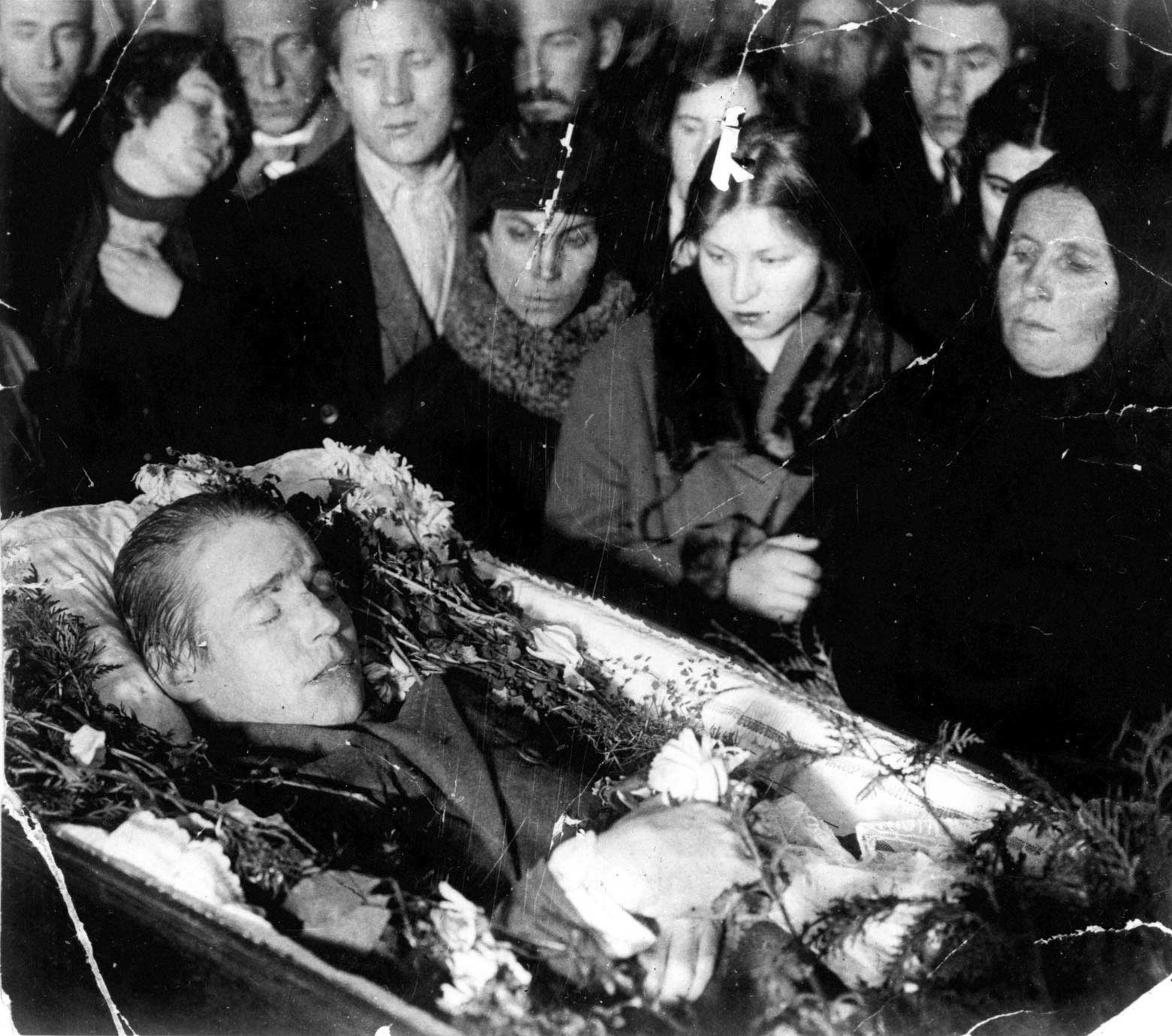 hon tho esenin anh 3