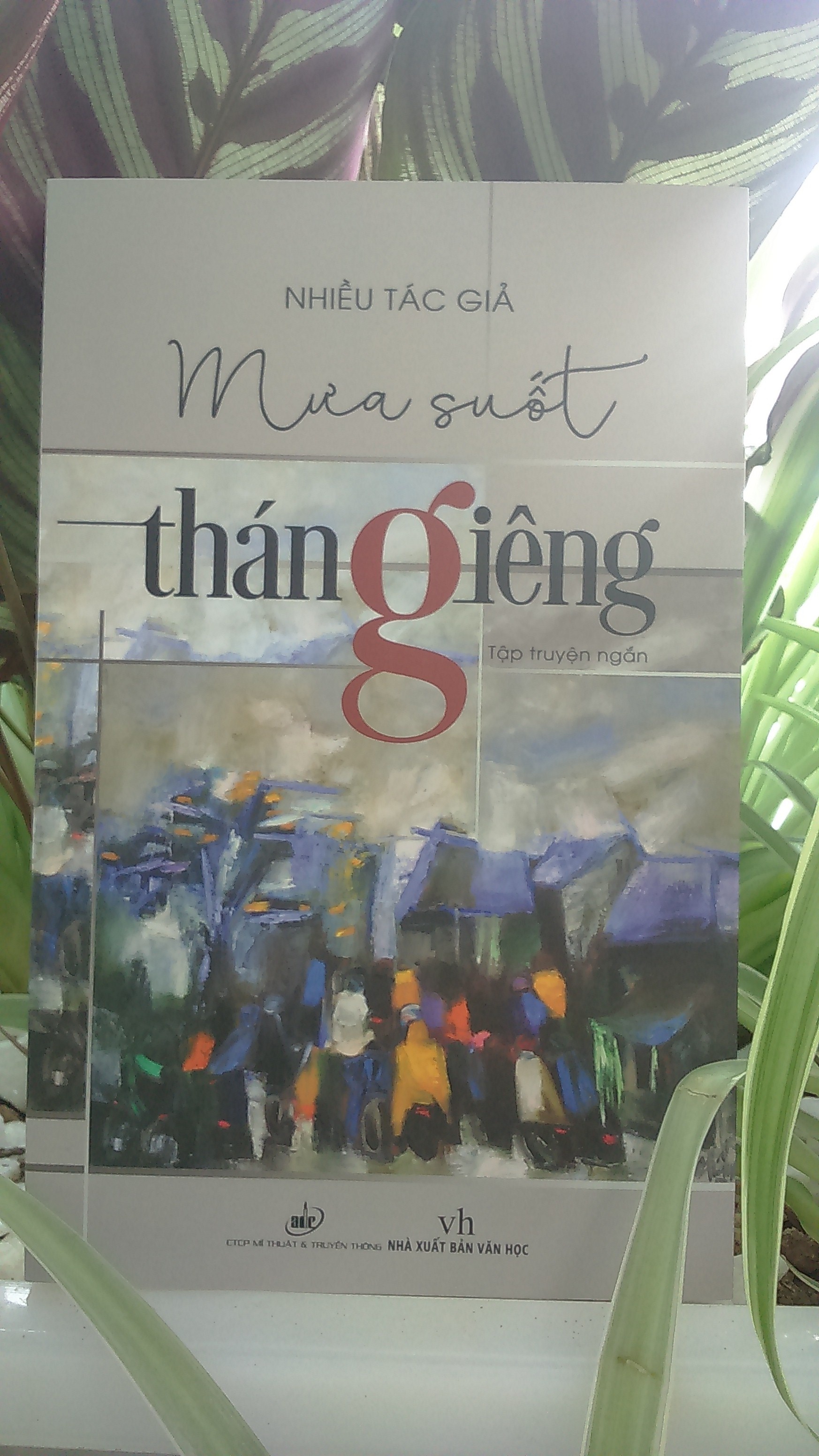 ra truyen ngan tan van dip ngay sach Viet Nam anh 1