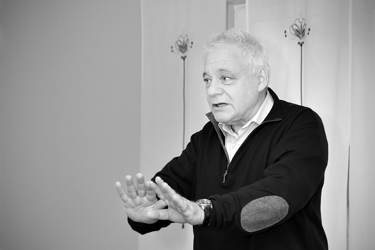 gioi thieu sach Ban cong len troi anh 2