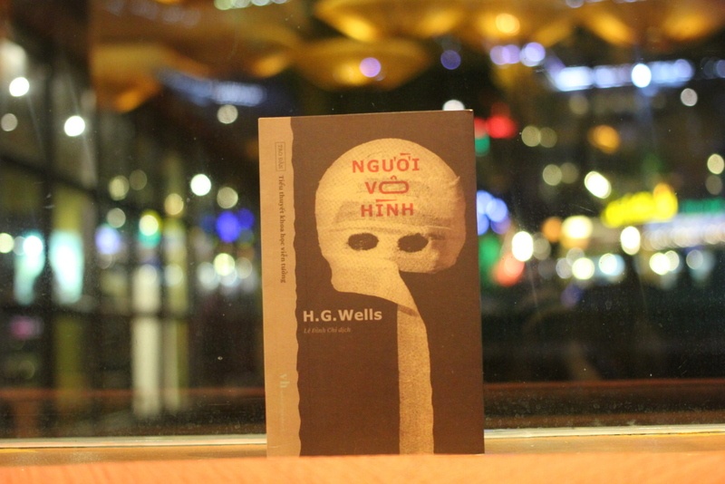 ve tac pham gia tuong cua H.G.Wells anh 2