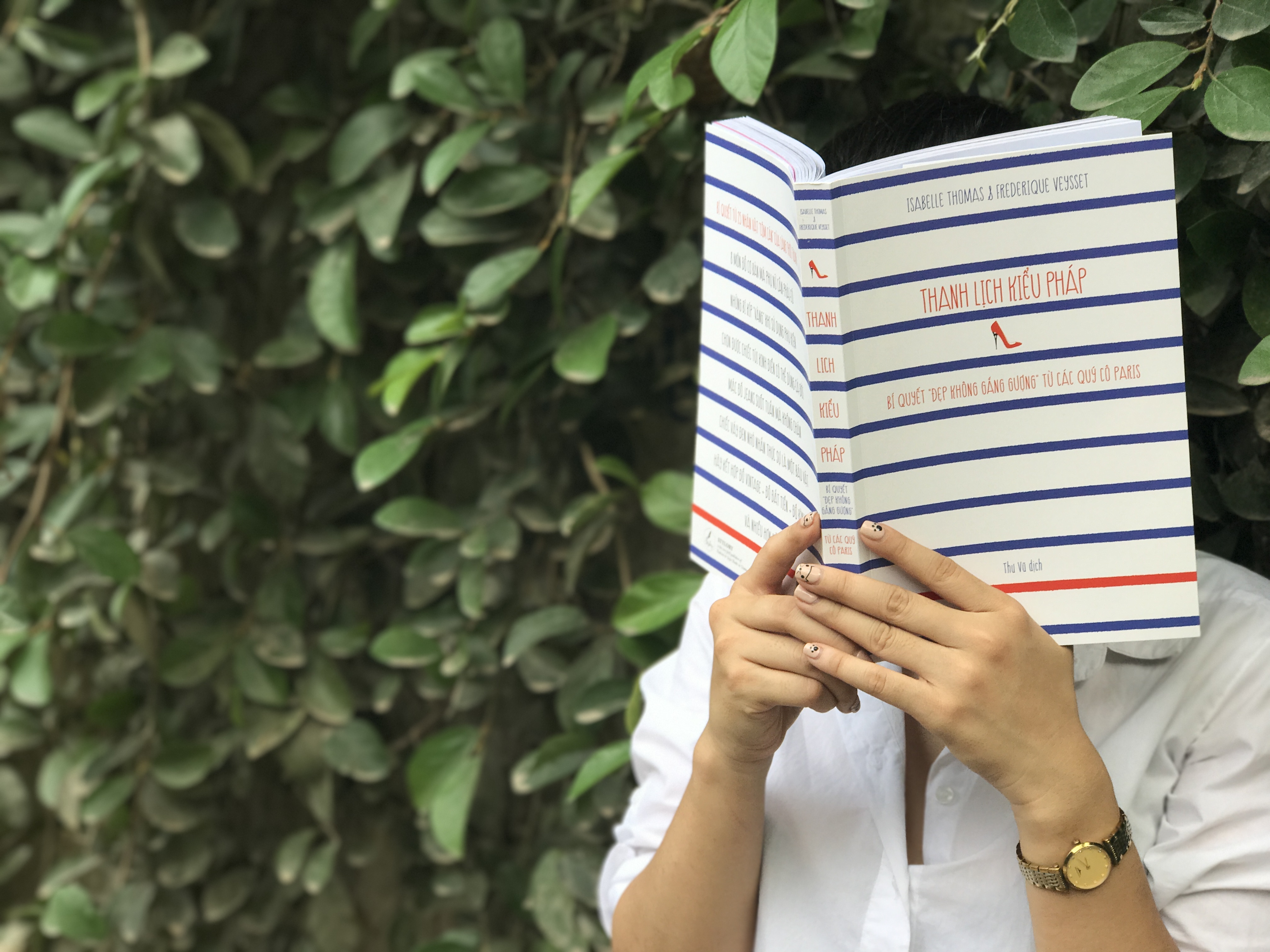 Cuon kinh thanh thoi trang day cam hung hinh anh