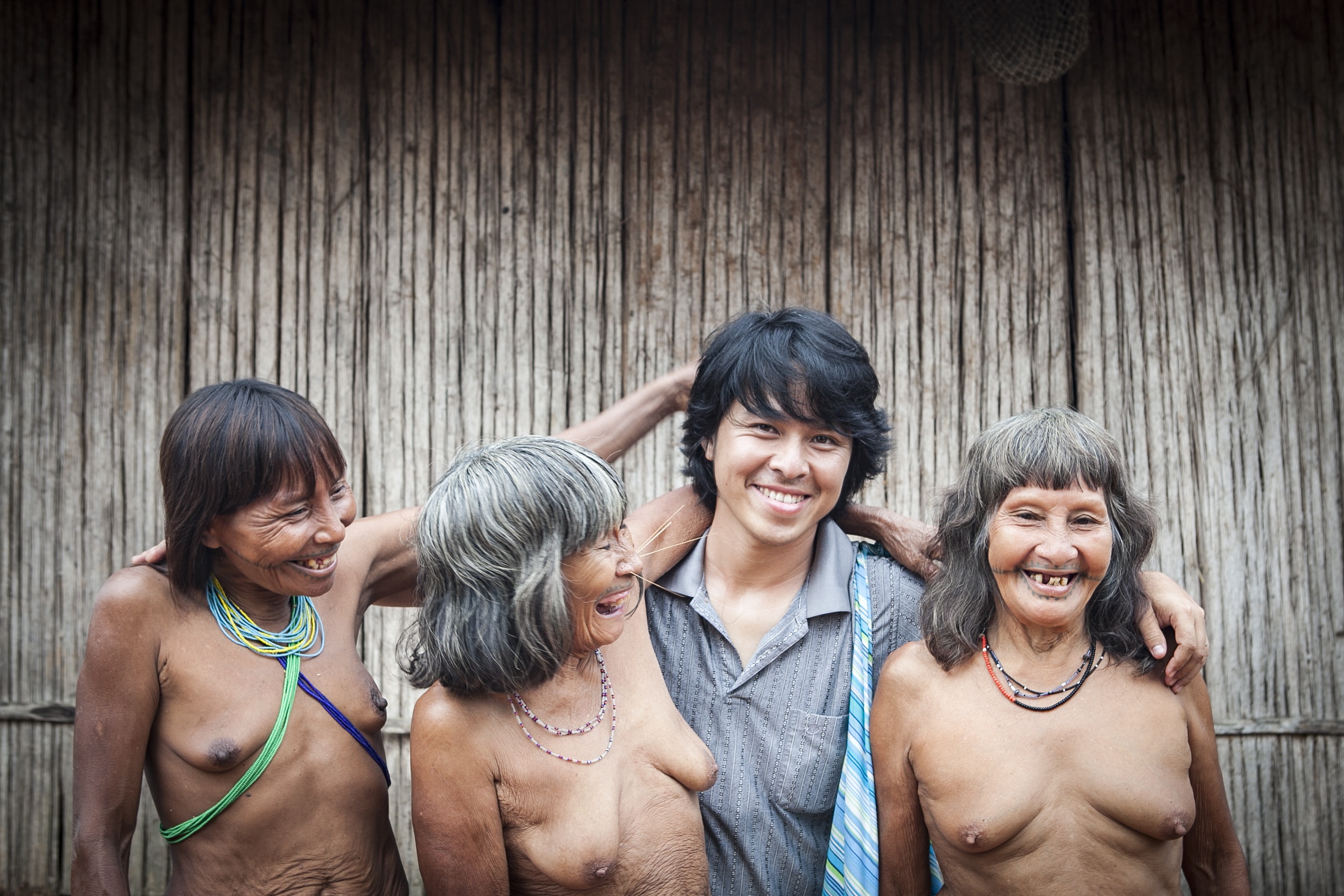 sach du ky Tu rung tham Amazon den que huong Bolero anh 2