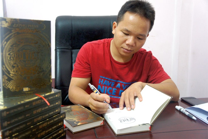 Sử Việt 12 khúc tráng ca ảnh 3 Su Viet 12 khuc trang ca anh 3