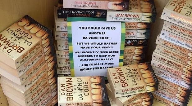 Cuon sach khong ai muon co them hinh anh