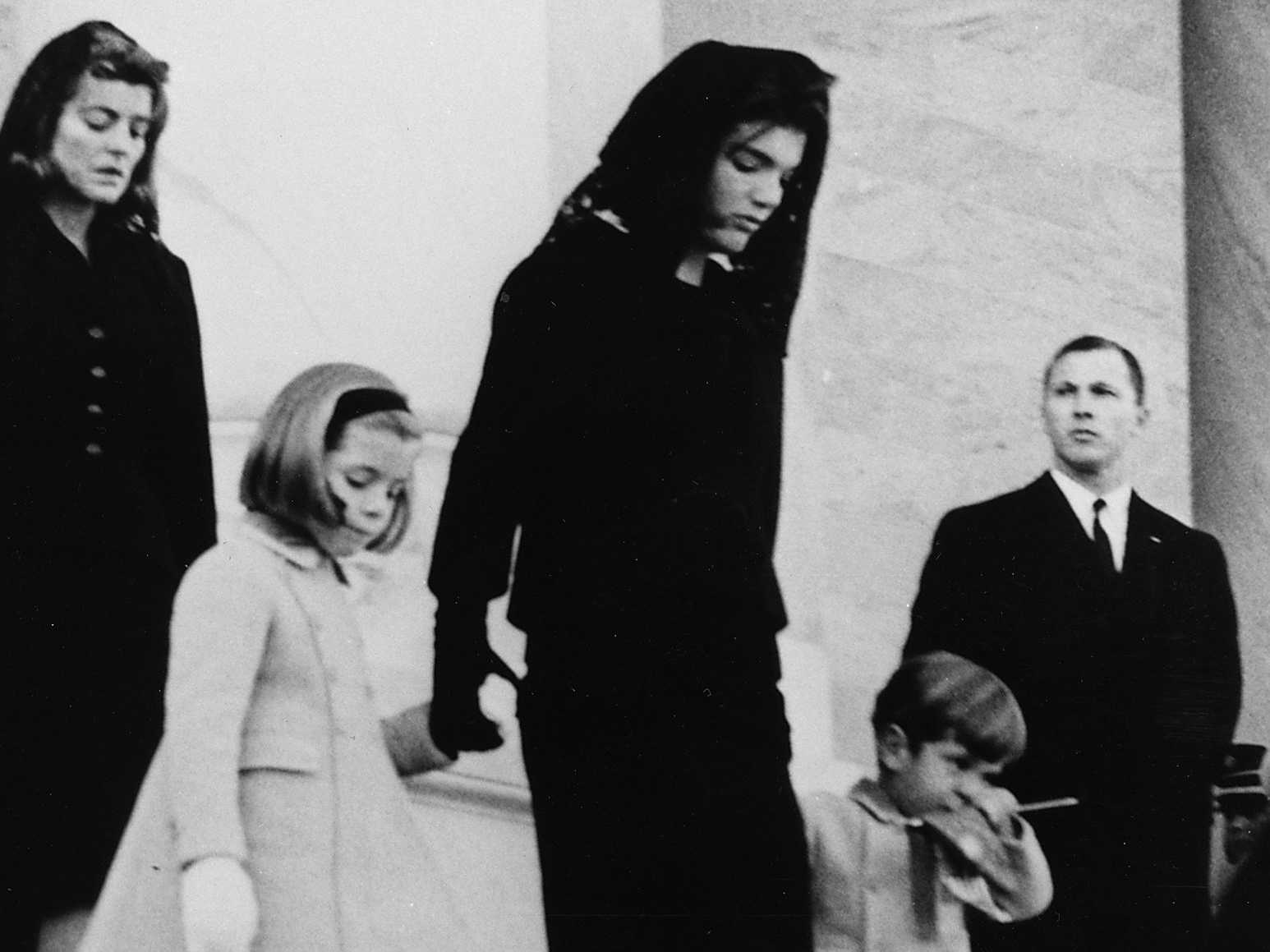 sách về Jackie Kennedy ảnh 2 sach ve Jackie Kennedy anh 2