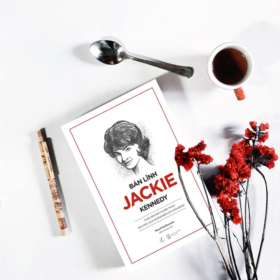sach ve Jackie Kennedy anh 2