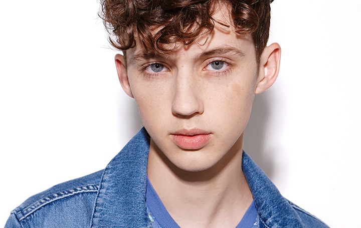 Troye Sivan: Hai nua dau thuong va hy vong hinh anh