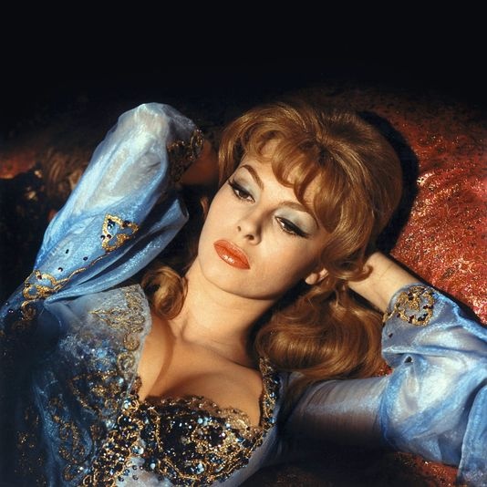 Tac gia tinh su angeique qua doi o tuoi 95 anh 2