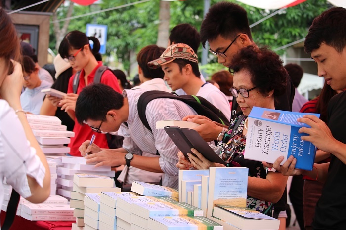 Ngay sach Israel anh 2