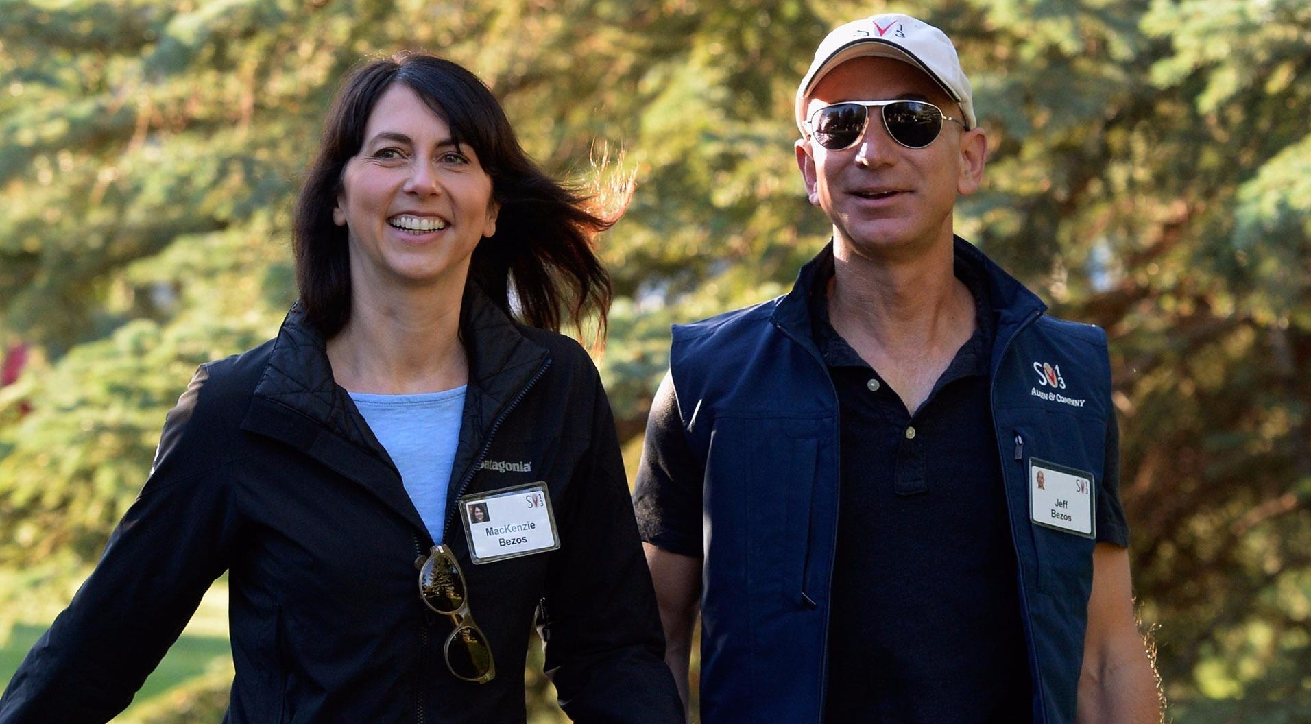 Jeff Bezos - ty phu co doi song binh di hinh anh