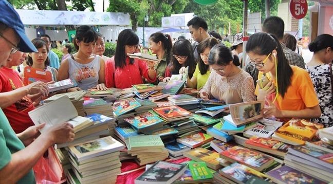 Hoi sach Ha Noi huong toi chu de Sach khoi nghiep hinh anh