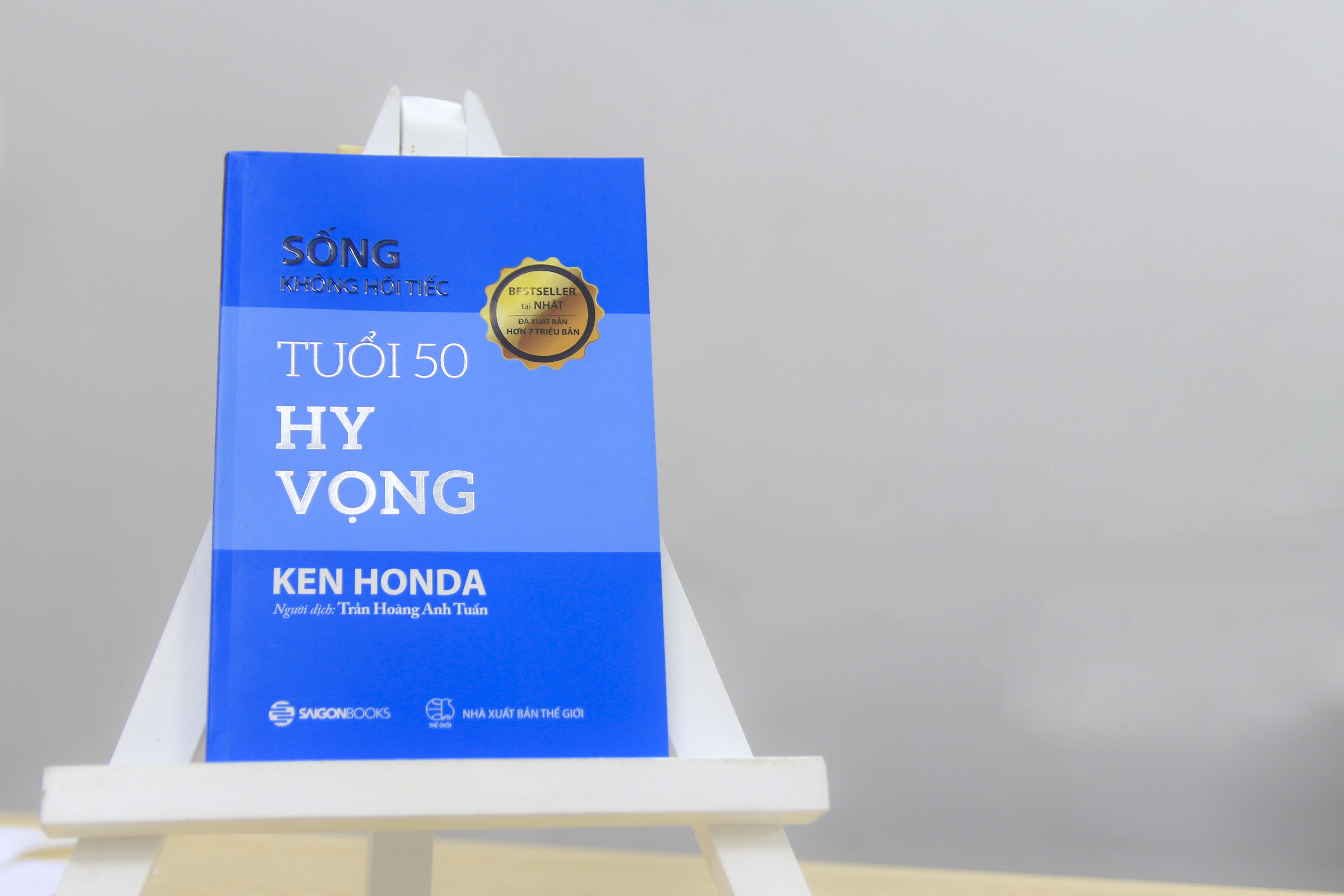 ra sách Tuổi 50 hy vọng ảnh 1 ra sach Tuoi 50 hy vong anh 1