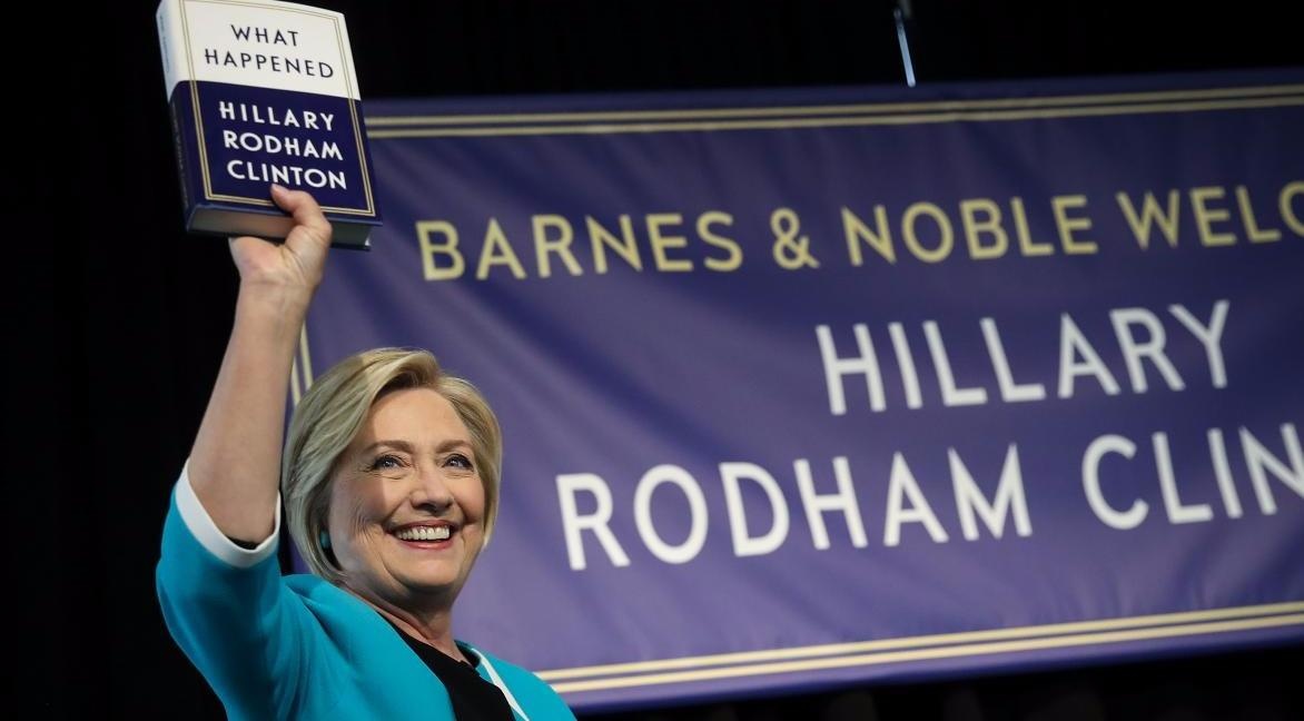 Tu truyen cua Hillary Cliton pha vo ky luc doanh thu sach ke tu 2012 hinh anh
