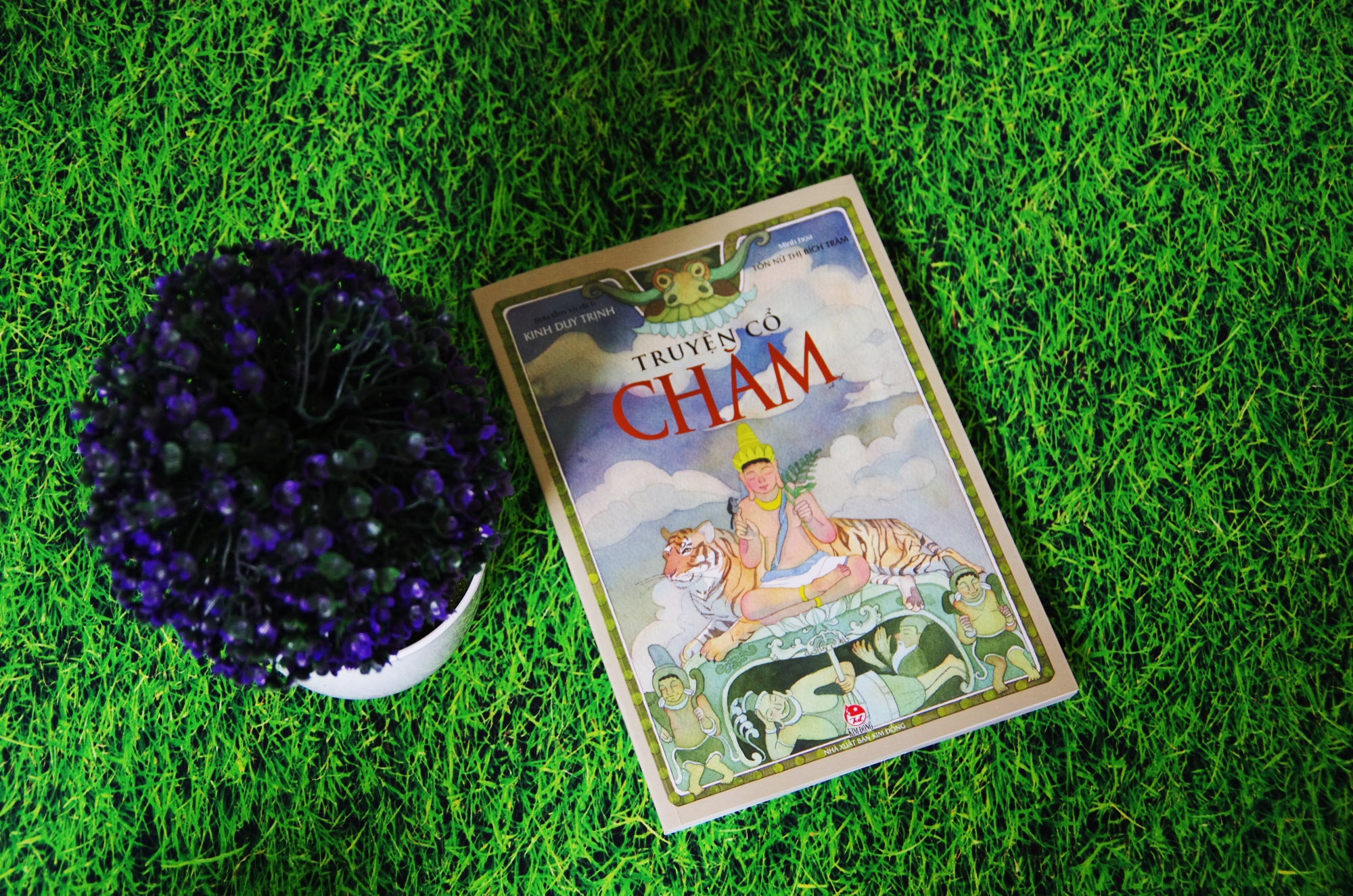 Thay giao Kinh Duy Trinh va Truyen co Cham anh 1