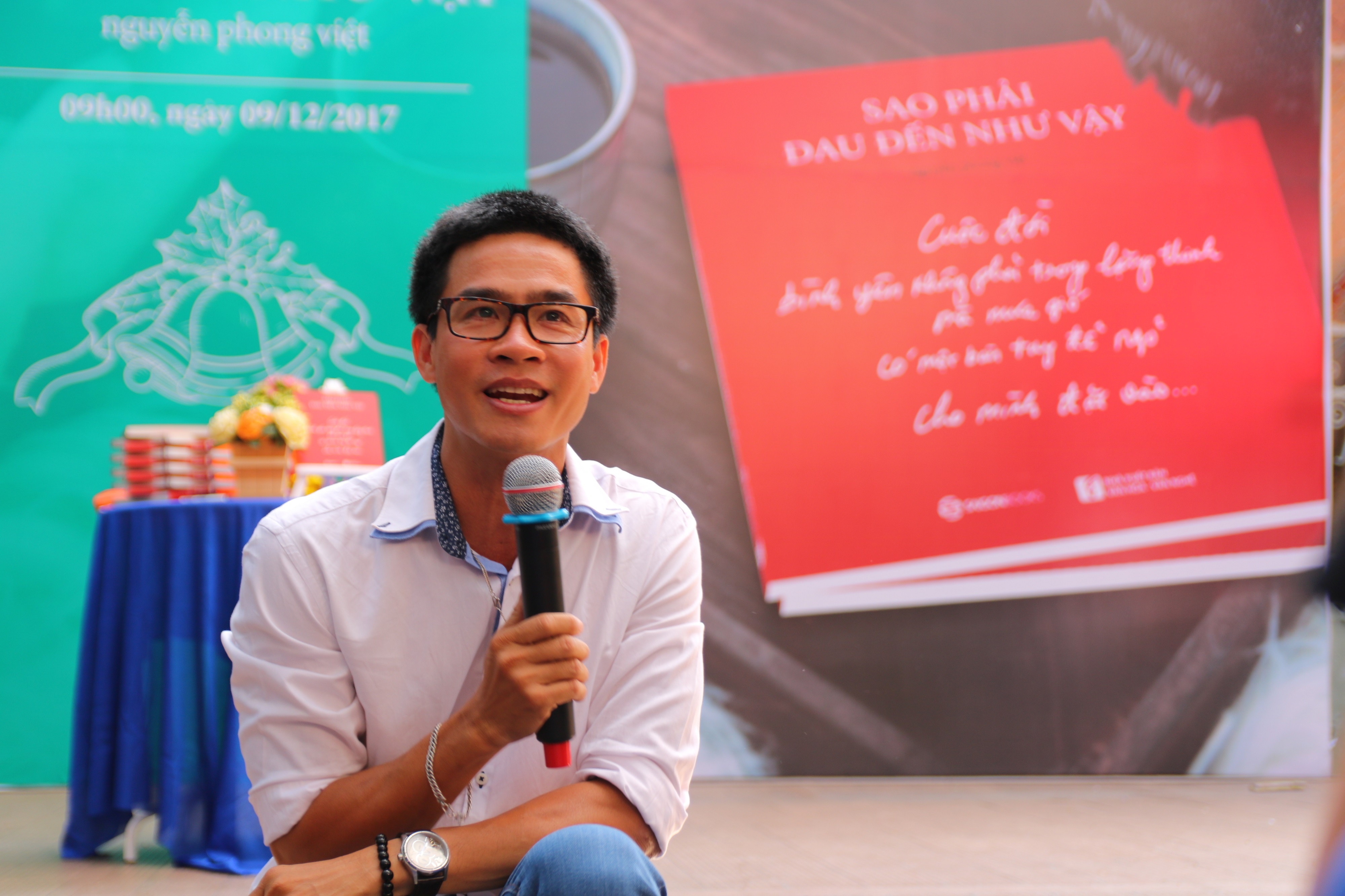 Phong Viet va loi hua ve nhung tap tho ra mat dip Giang sinh hinh anh