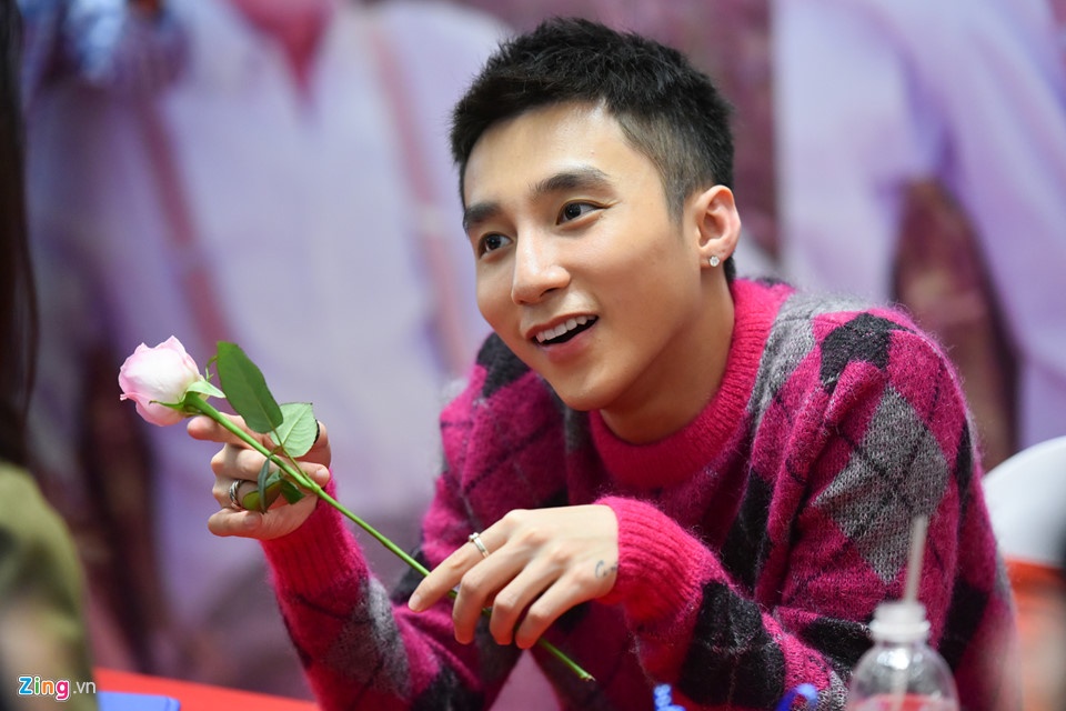 So sanh My Tam va Son Tung MTP anh 2