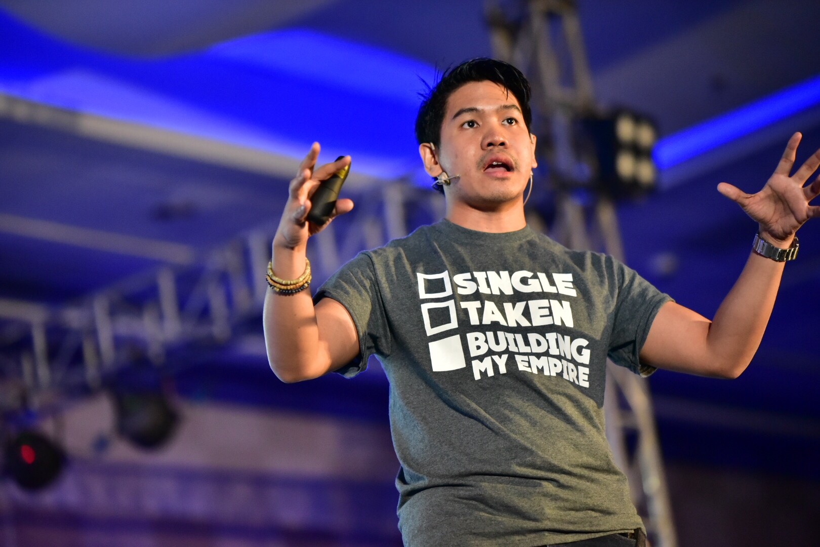 sach Nhanh hon khao khat hon cua Yonathan Yabut anh 2