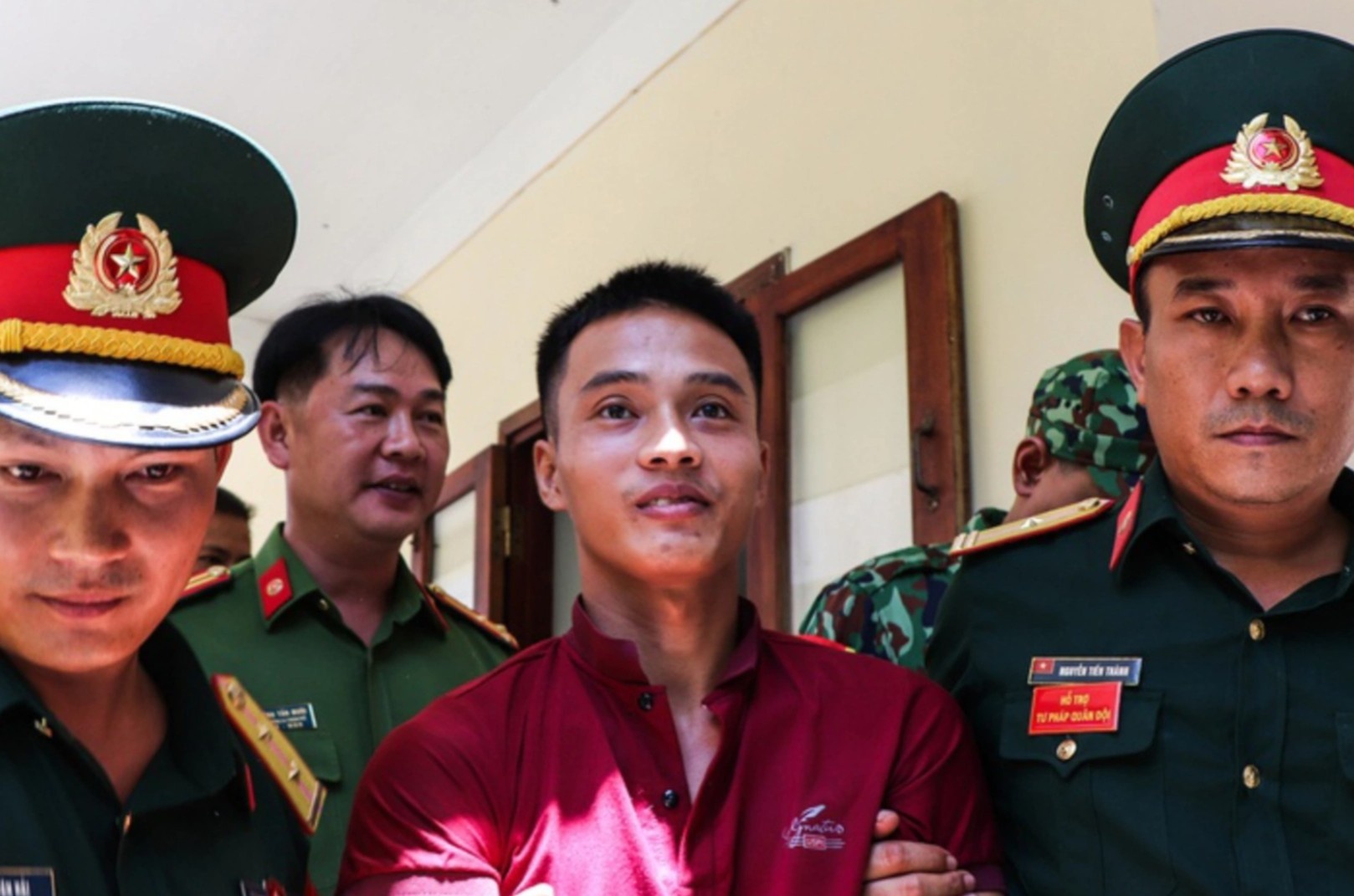 Dieu trung hop trong 2 lan Trieu Quan Su tron trai hinh anh