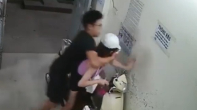 Nan nhan ke lai viec bi nam thanh nien khong che, sam so hinh anh