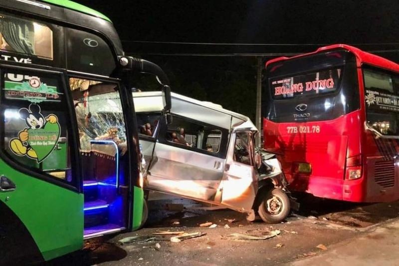 Tai nan xe khach lien hoan o Dong Nai hinh anh