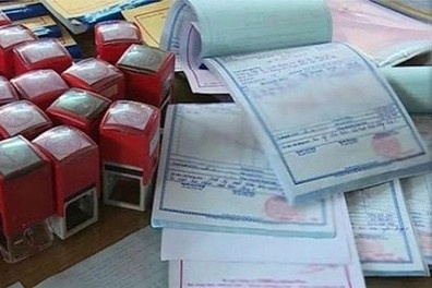 Thue con nghien, nguoi gia dung ten lam giam doc hinh anh