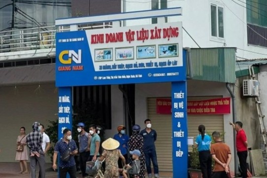 Dieu tra vu cap vo chong bi to chiem doat hang chuc ty dong hinh anh