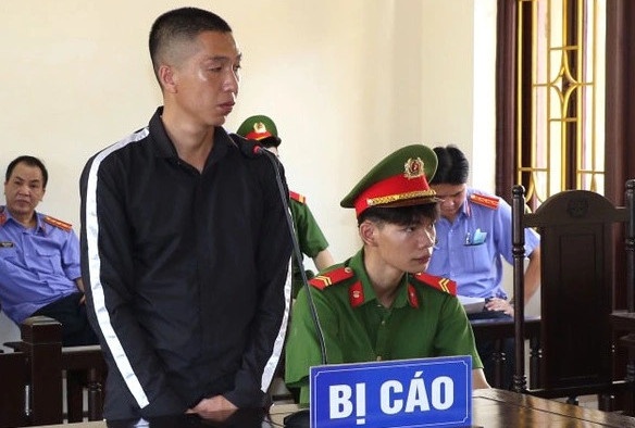 Nguoi dan ong linh an 13 nam tu vi cuop oto hinh anh
