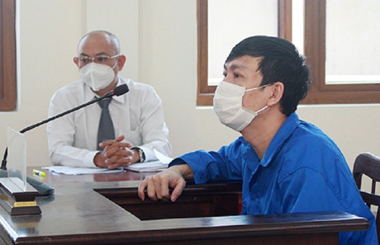 Dai dien bi hai rut khang cao vu con re sat hai cha vo hinh anh