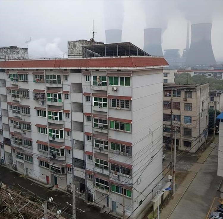 nu giao vien bi hiep anh 2