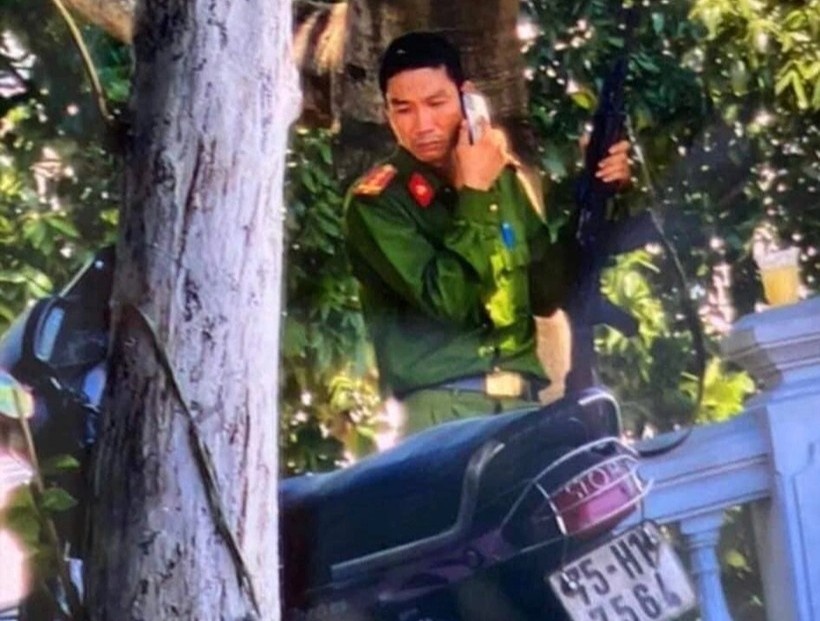 Hien truong vu no sung cuop tiem vang o Hue anh 6