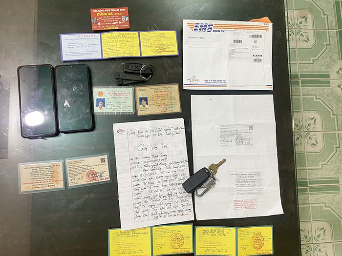 Mua giay dang ky xe gia tren mang anh 1