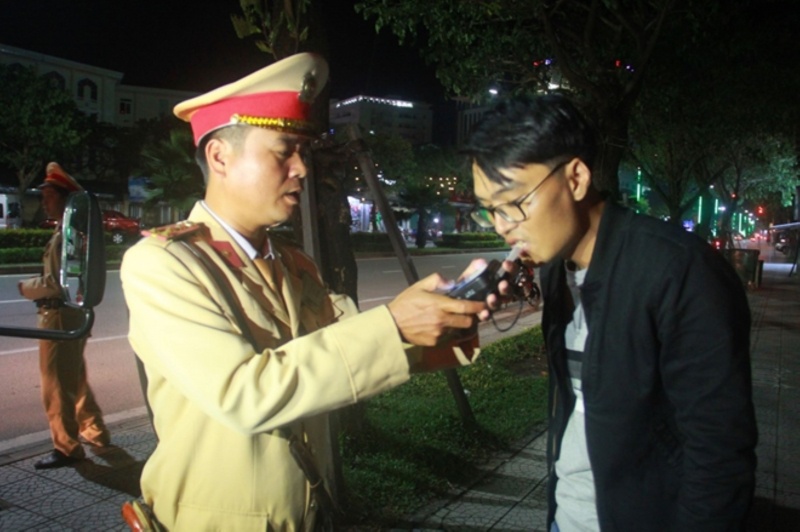 Tài xế rời hiện trường sau tại nạn giao thông ảnh 1 Tai xe roi hien truong sau tai nan giao thong anh 1