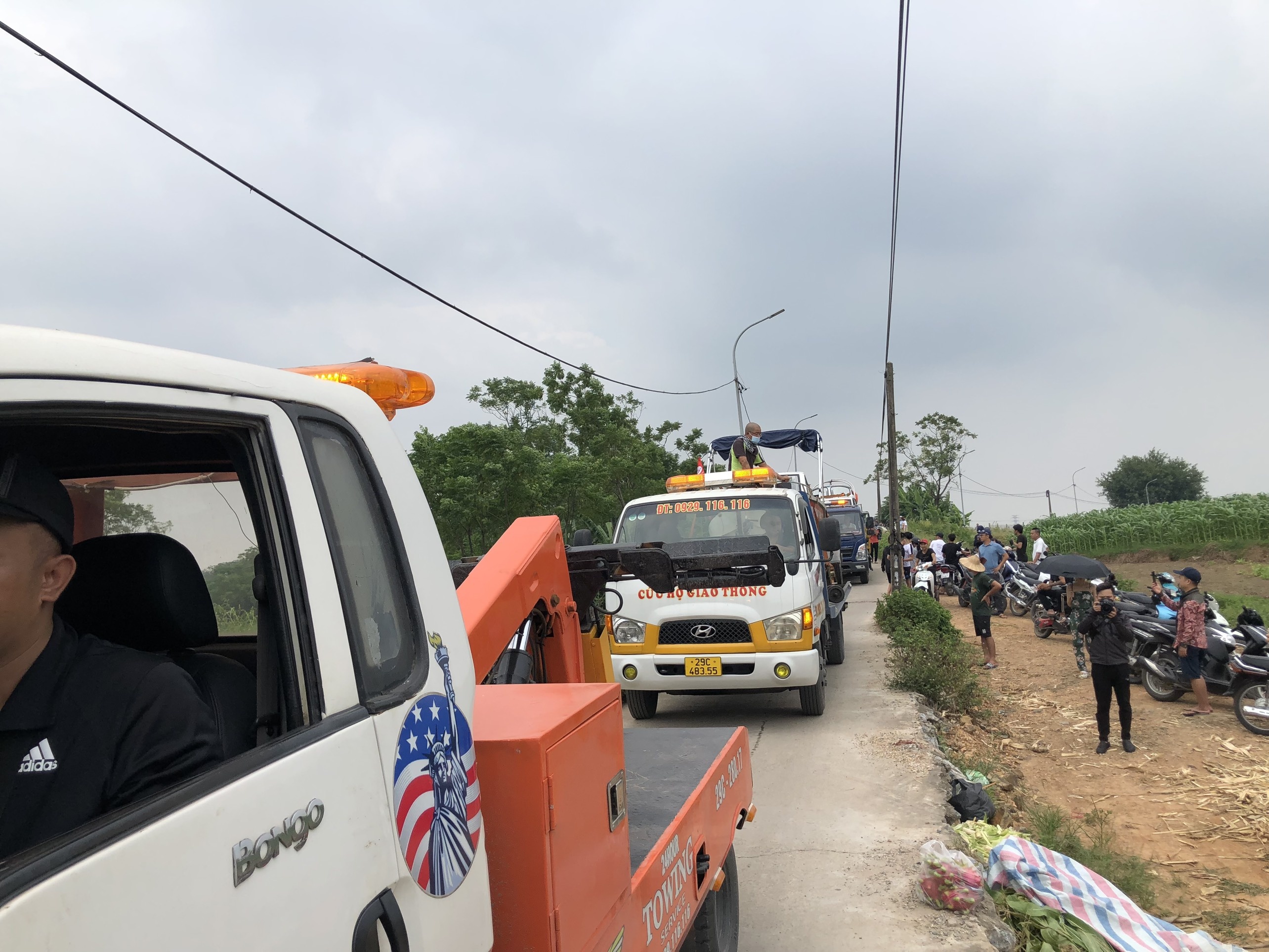 Tim co gai mat tich anh 1