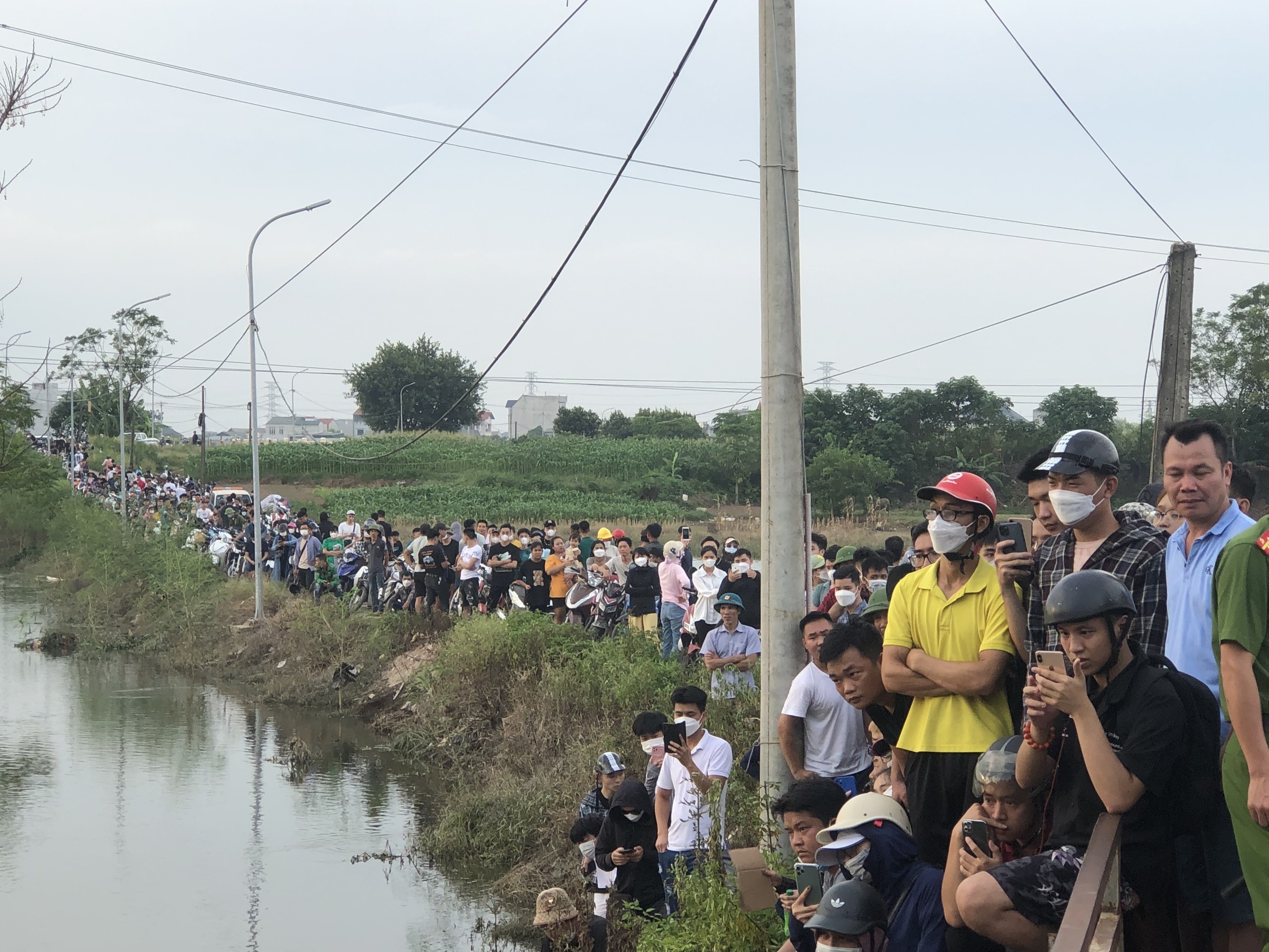 Tim co gai mat tich anh 3