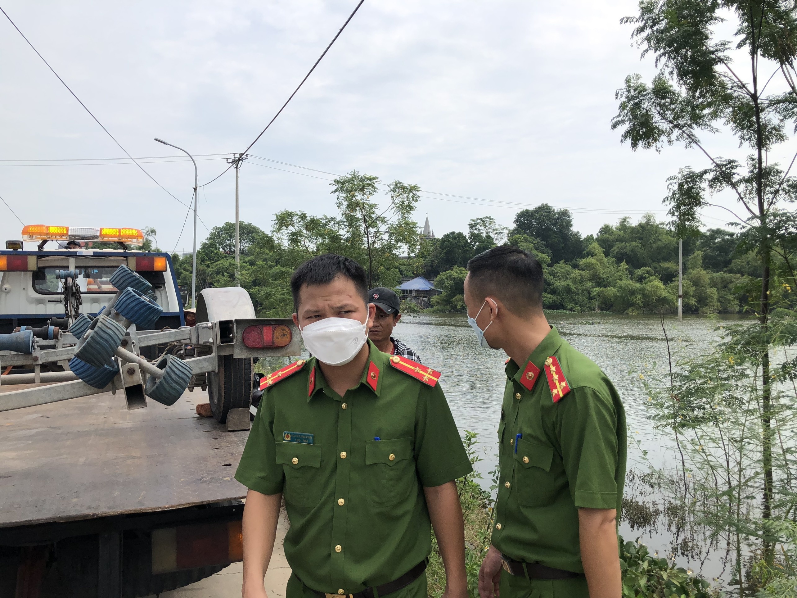 Tim co gai mat tich anh 2