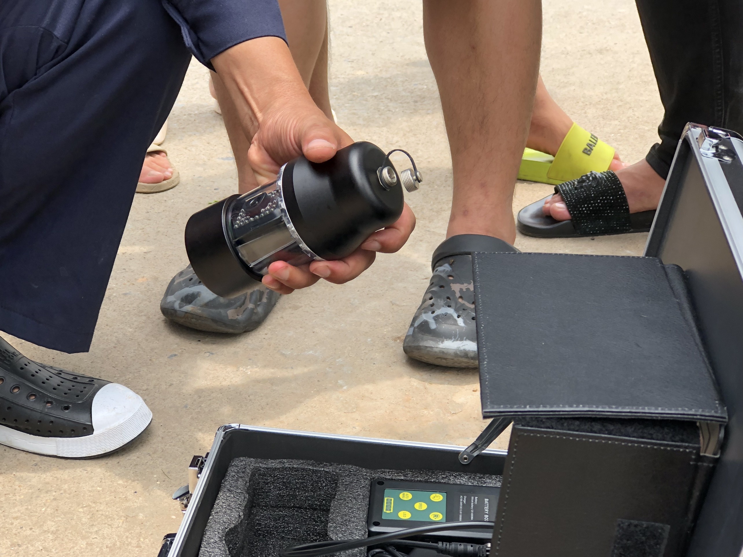 Tim co gai mat tich anh 6