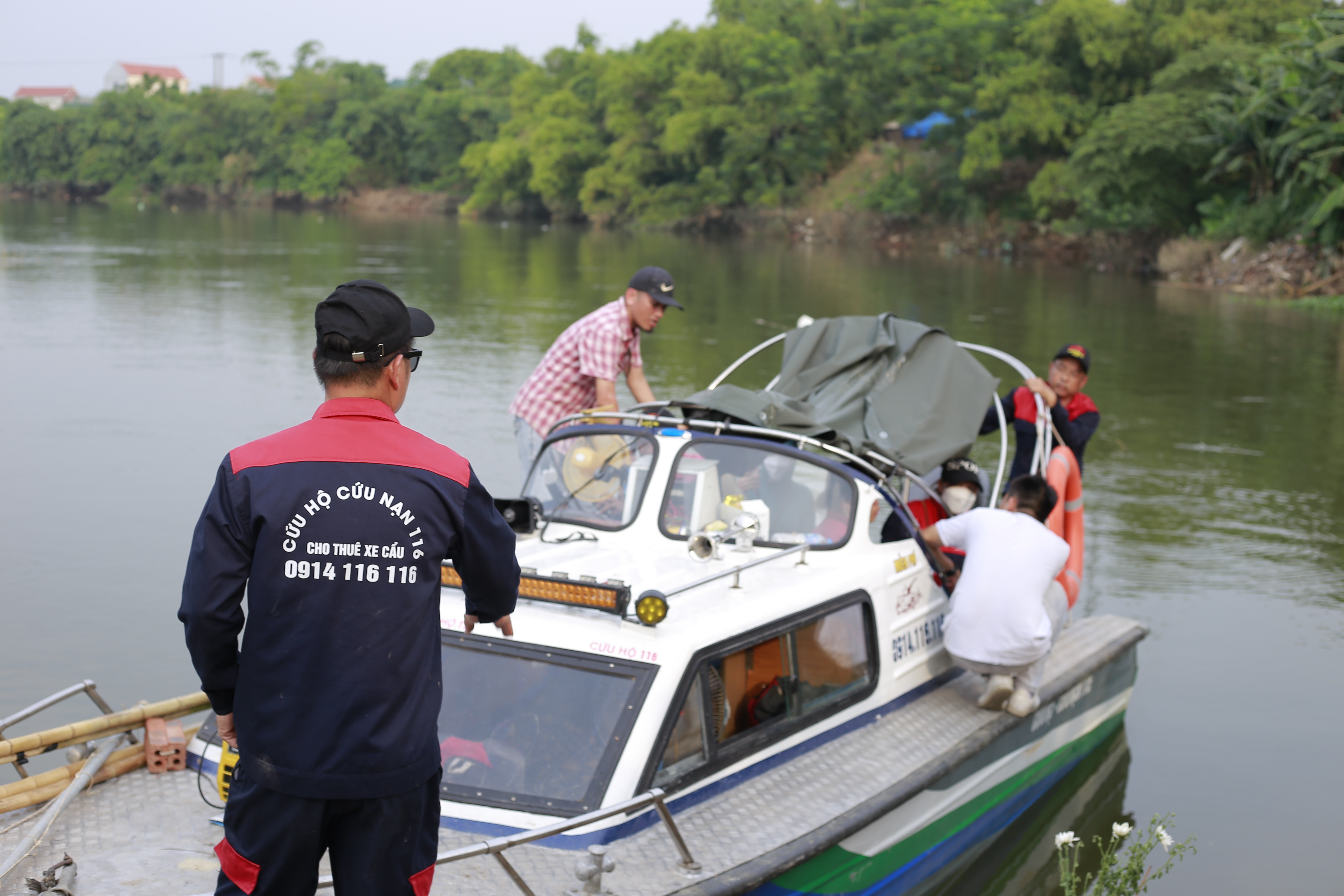 Co gai mat tich anh 8