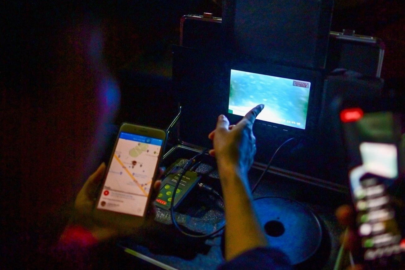 Doi cuu ho soi chieu long song tim co gai mat tich hinh anh